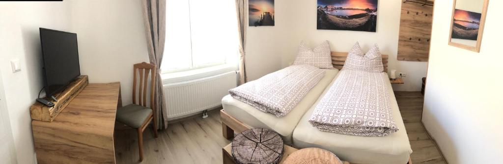 Bike Pension Knausz room 5